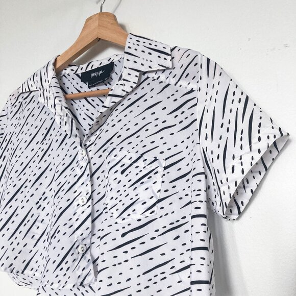 Nasty Gal Black and White Button Down Shirt - Picture 4 of 12
